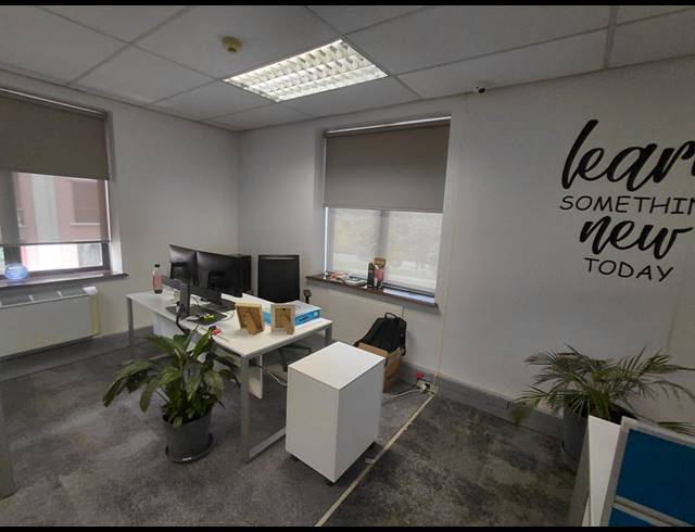 275M² OFFICE TO LET IN MAGALIESSIG